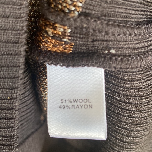 St. John animal print cardigan Size S - Picture 8 of 9